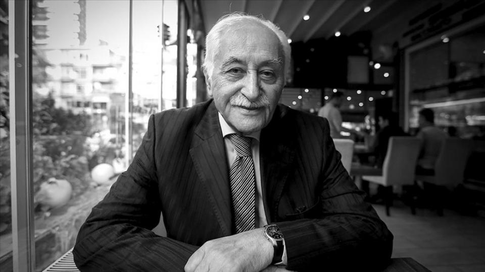 Şair ve Yazar Yavuz Bülent Bakiler Vefat Etti